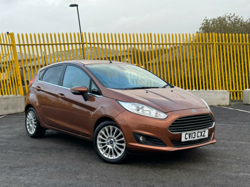 Ford Fiesta  1.5 TDCi Titanium Euro 5 5dr 