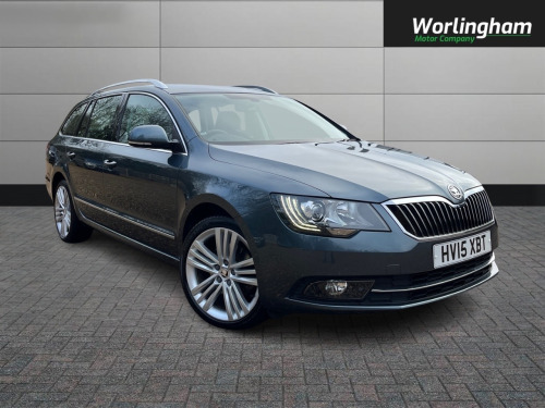 Skoda Superb  2.0 TDI CR 140 Elegance 5dr DSG