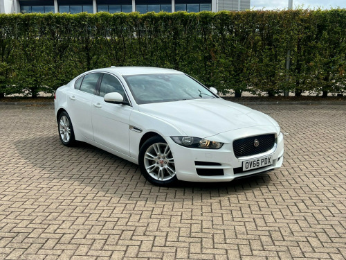 Jaguar XE  GTDI PRESTIGE 4-Door