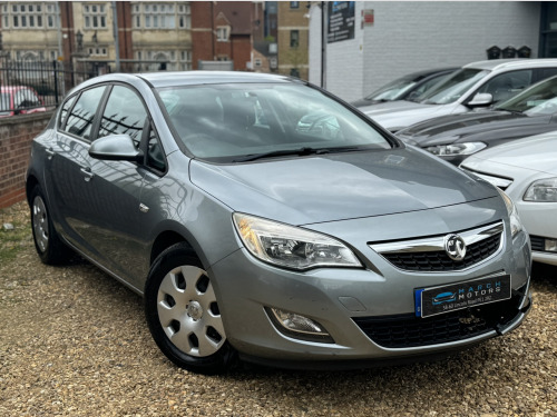 Vauxhall Astra  1.7 CDTi Exclusiv Hatchback 5dr Diesel Manual Euro 5 (110 ps)