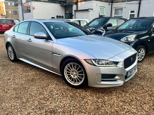 Jaguar XE  2.0d R-Sport Saloon 4dr Diesel Manual Euro 6 (s/s) (163 ps)