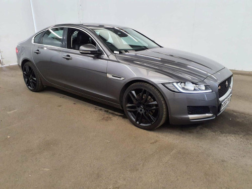 Jaguar XF  2.0d Prestige Auto Euro 6 (s/s) 4dr