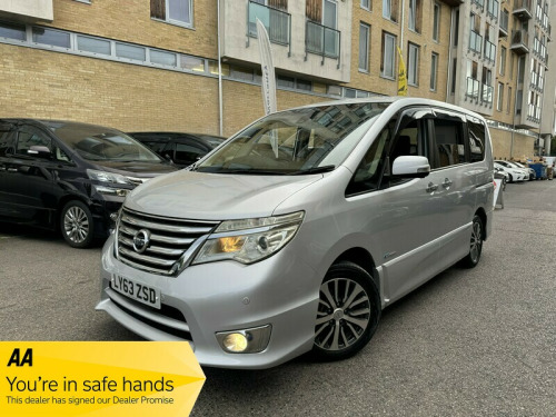 Nissan Serena  2.0 HYBRID AUTO 8 SEAT 