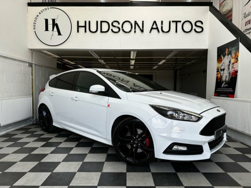 Ford Focus  2.0T EcoBoost ST-3 Mountune M275 Hatchback 5dr Pet