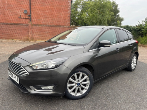 Ford Focus  TITANIUM