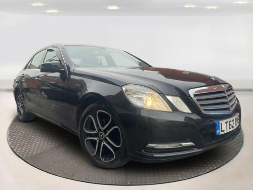 Mercedes-Benz E-Class E220 2.1 E220 CDI BLUEEFFICIENCY S/S SE 4d FULL SERVICE HISTORY