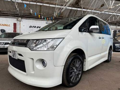 Mitsubishi Challenger  DELICA 2.0 PETROL AUTOMATIC LEATHER