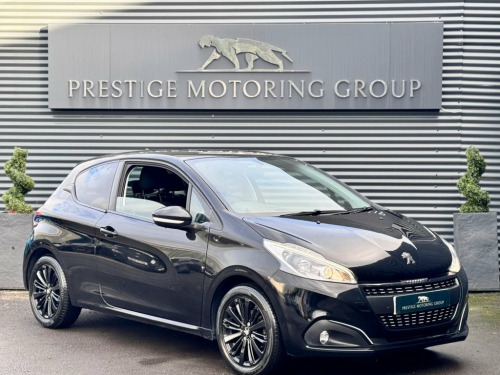 Peugeot 208  1.2 PureTech Black Edition Hatchback 3dr Petrol Ma