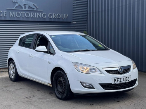 Vauxhall Astra  1.7 CDTi ecoFLEX 99g ES Hatchback 5dr Diesel Manua