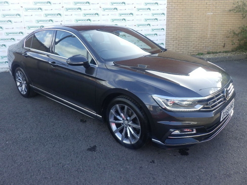 Volkswagen Passat  R-Line TSi Evo Semi-Auto