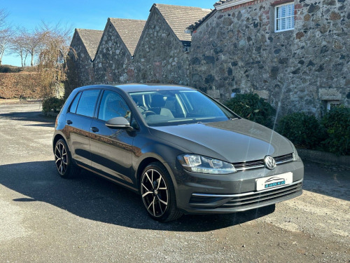 Volkswagen Golf  1.6 TDI SE Nav Euro 6 (s/s) 5dr