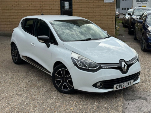 Renault Clio  0.9 TCe Dynamique MediaNav Hatchback 5dr Petrol Ma