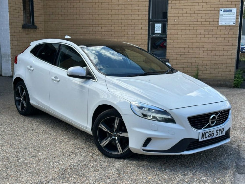 Volvo V40  2.0 D2 R-Design Nav Plus Hatchback 5dr Diesel Manu