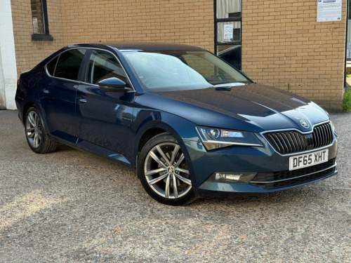 Skoda Superb  2.0 TDI SE L Executive Hatchback 5dr Diesel Manual