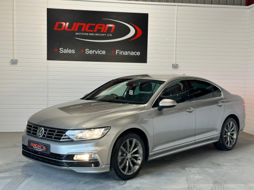 Volkswagen Passat  R LINE TDI BLUEMOTION TECHNOLOGY 4-Door
