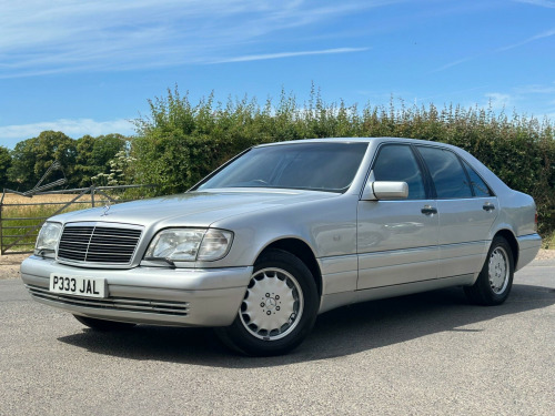 Mercedes-Benz S-Class S320 3.2 S320 4dr