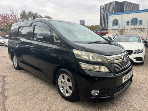 Toyota Vellfire  2.4 PETROL AUTOMATIC
