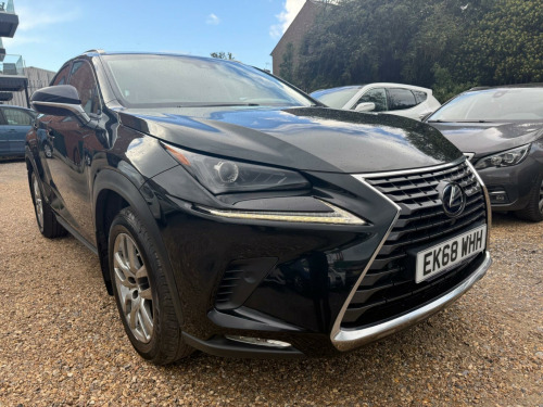 Lexus NX 300h  2.5 300h Luxury E-CVT 4WD Euro 6 (s/s) 5dr
