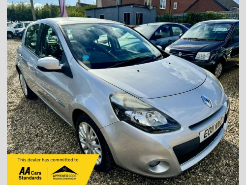 Renault Clio  1.1 DYNAMIQUE TOMTOM 16V 5d 75 BHP