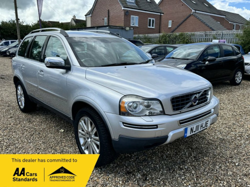 Volvo XC90  2.4 D5 EXECUTIVE AWD 5d 197 BHP