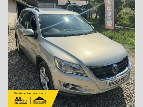 Volkswagen Tiguan  2.0 TDI Escape SUV 5dr Diesel Auto 4WD Euro 4 (140
