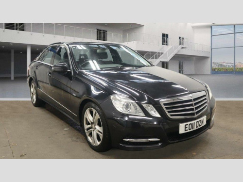 Mercedes-Benz E-Class E220 2.1 E220 CDI BlueEfficiency Avantgarde Tiptronic Euro 5 4dr