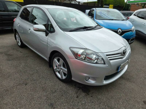 Toyota Auris  1.6 V-Matic SR Euro 5 5dr