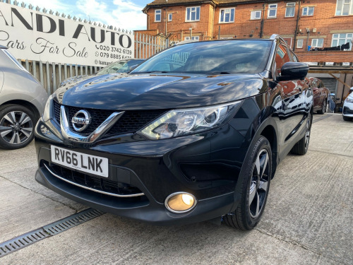Nissan Qashqai  N-CONNECTA DIG-T XTRONIC 5-Door