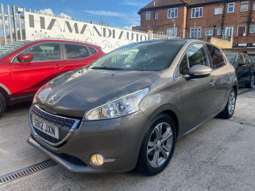 Peugeot 208 ALLURE 5-Door