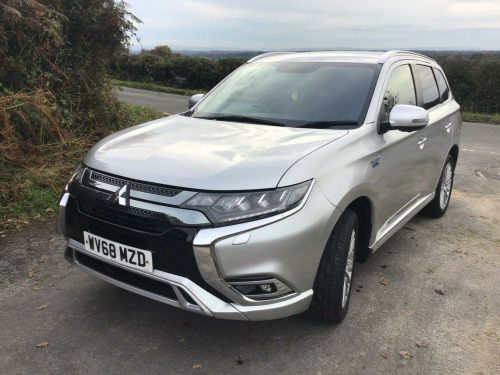 Mitsubishi Outlander  2.4h TwinMotor 13.8kWh 4h CVT 4WD Euro 6 (s/s) 5dr