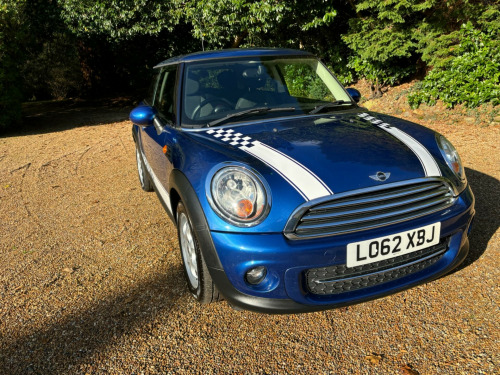 MINI Hatch  2.0 Cooper D Auto Euro 5 3dr