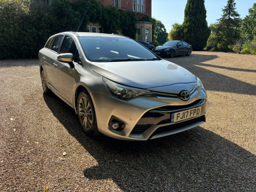 Toyota Avensis  2.0 D-4D Business Edition Touring Sports Euro 6 (s/s) 5dr
