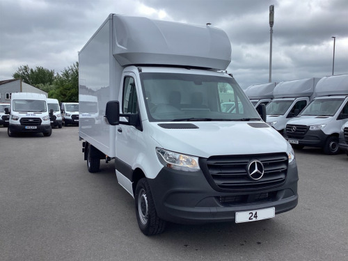 Mercedes-Benz Sprinter  2.0 315 CDI Progressive Luton Tail-Lift 2dr Diesel Manual RWD L3 Euro 6 (s/