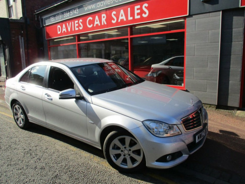 Mercedes-Benz C-Class C220 2.1 C220 CDI BlueEfficiency SE Saloon 4dr Diesel M