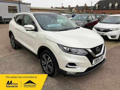 Nissan Qashqai  1.5 dCi N-Connecta