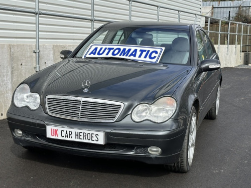 Mercedes-Benz C-Class C220 C220 CDI AUTO CLASSIC 145 BHP 90,000 MILES ( AUTOMATIC )