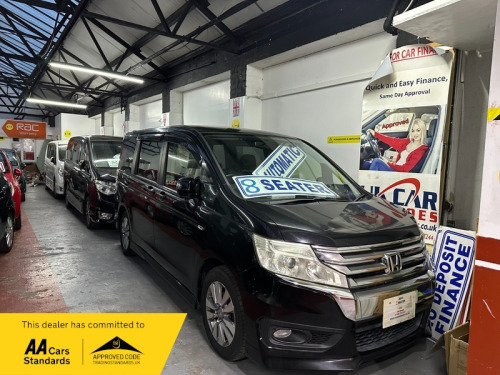 Honda Stepwagon  AUTO 8 SEATER 2.0 PETROL FRESH IMPORT ( AUTOMATIC )