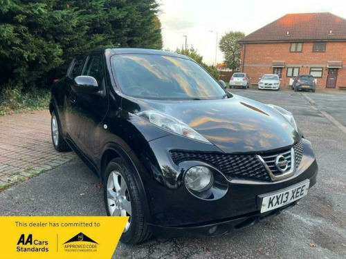 Nissan Juke  1.6 Acenta SUV 5dr Petrol CVT Euro 5 (117 ps)