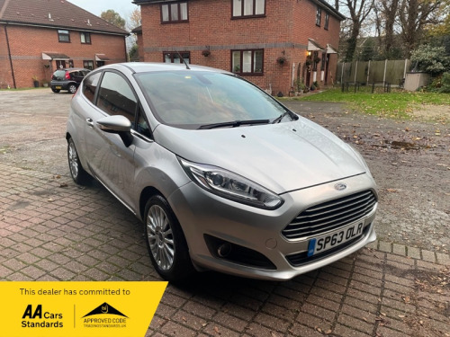 Ford Fiesta  1.6 Titanium Hatchback 3dr Petrol Powershift Euro 5 (105 ps)