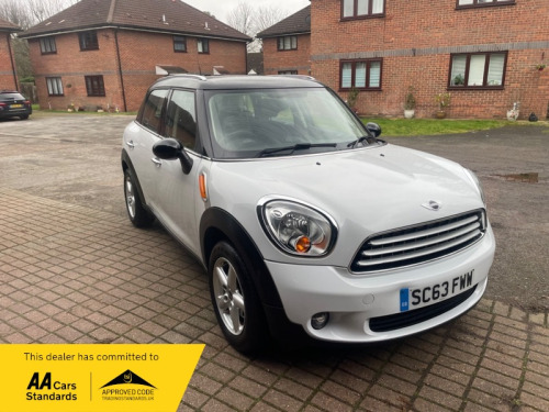 MINI Countryman  1.6 Cooper SUV 5dr Petrol Auto Euro 6 (122 ps)