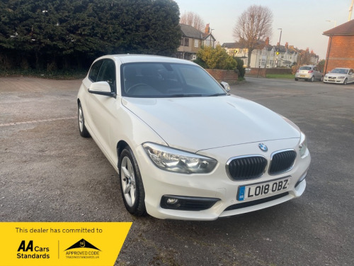 BMW 1 Series  1.5 118i SE Hatchback 3dr Petrol Auto Euro 6 (s/s) (136 ps)