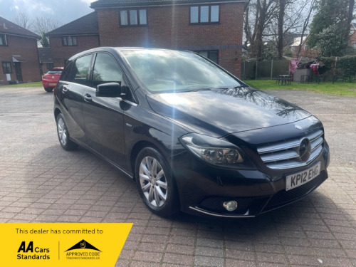 Mercedes-Benz B-Class B180 1.6 B180 BlueEfficiency SE MPV 5dr Petrol 7G-DCT Euro 5 (s/s) (122 ps)
