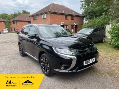 Mitsubishi Outlander 2.0h 12kWh 4h SUV 5dr Petrol Plug-in Hybrid CVT 4WD Euro 6 (s/s) (200 ps)