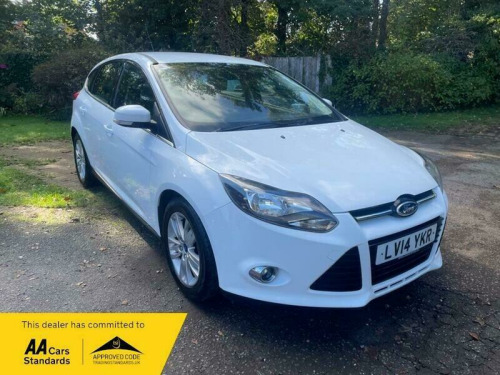 Ford Focus  1.6 Titanium Navigator Hatchback 5dr Petrol Powershift Euro 5 (125 ps)