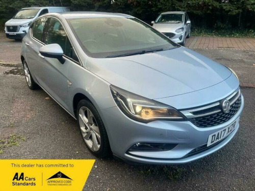 Vauxhall Astra  1.4i Turbo SRi Hatchback 5dr Petrol Auto Euro 6 (s/s) (150 ps)