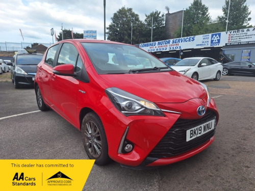 Toyota Yaris  1.5 VVT-h Icon Hatchback 5dr Petrol Hybrid E-CVT Euro 6 (s/s) (100 ps)