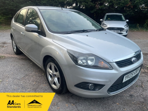 Ford Focus  1.6 Zetec Hatchback 5dr Petrol Automatic (184 g/km, 99 bhp)