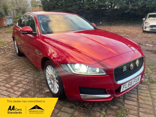 Jaguar XF  2.0d Portfolio Saloon 4dr Diesel Auto Euro 6 (s/s) (163 ps)