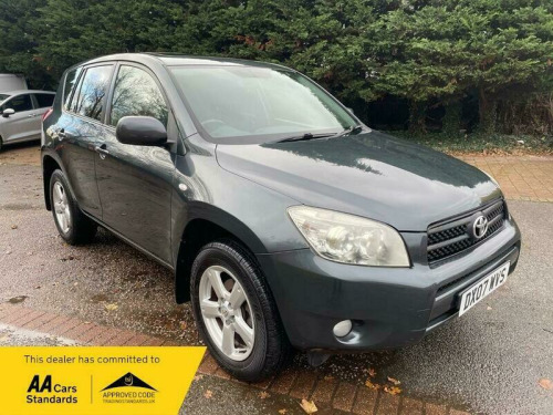 Toyota RAV4  2.0 XT-R SUV 5dr Petrol Automatic 4WD (212 g/km, 150 bhp)