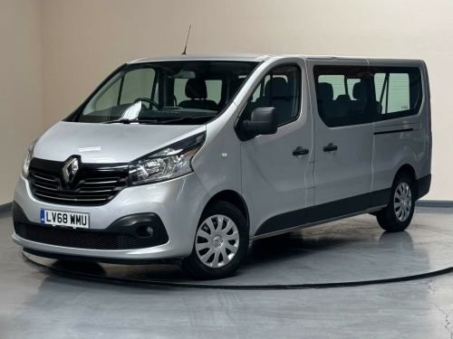 Renault Trafic  1.6 dCi 29 Sport Nav LWB Euro 6 5dr (9 Seat)